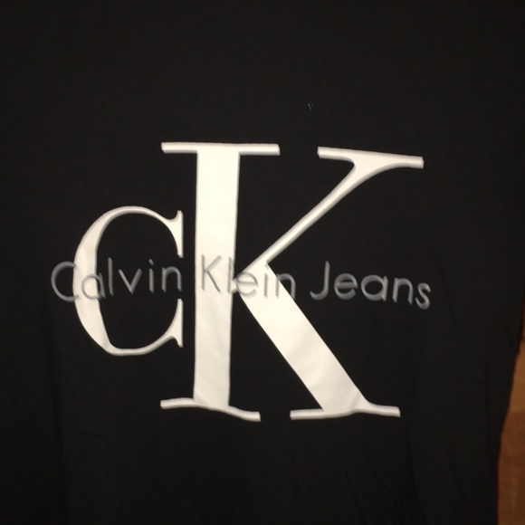 Calvin Klein shirt - Picture 2 of 3